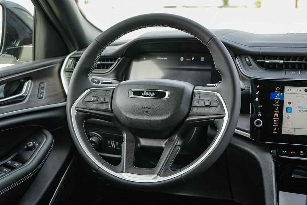 New 2026 Jeep Grand Cherokee Limited image 16