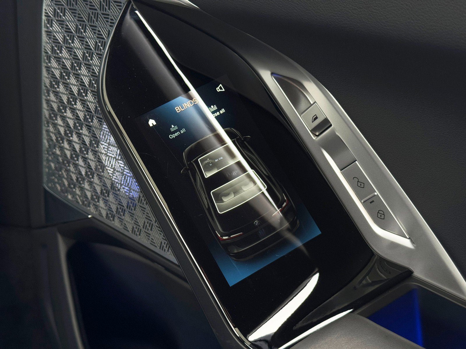 Used 2023 BMW i7 xDrive60 image 45