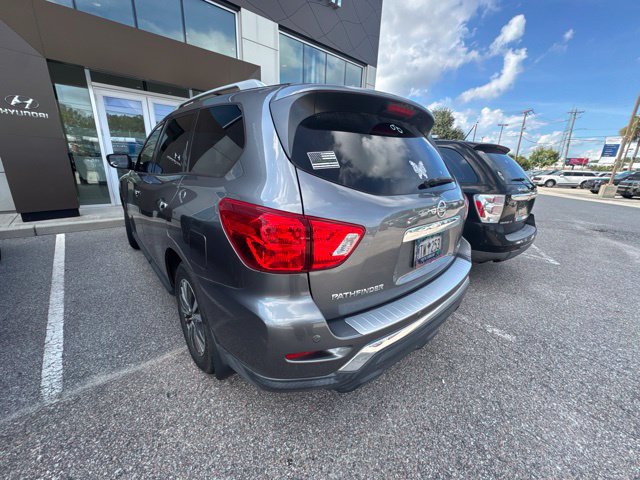 Used 2020 Nissan Pathfinder SV FWD image 2