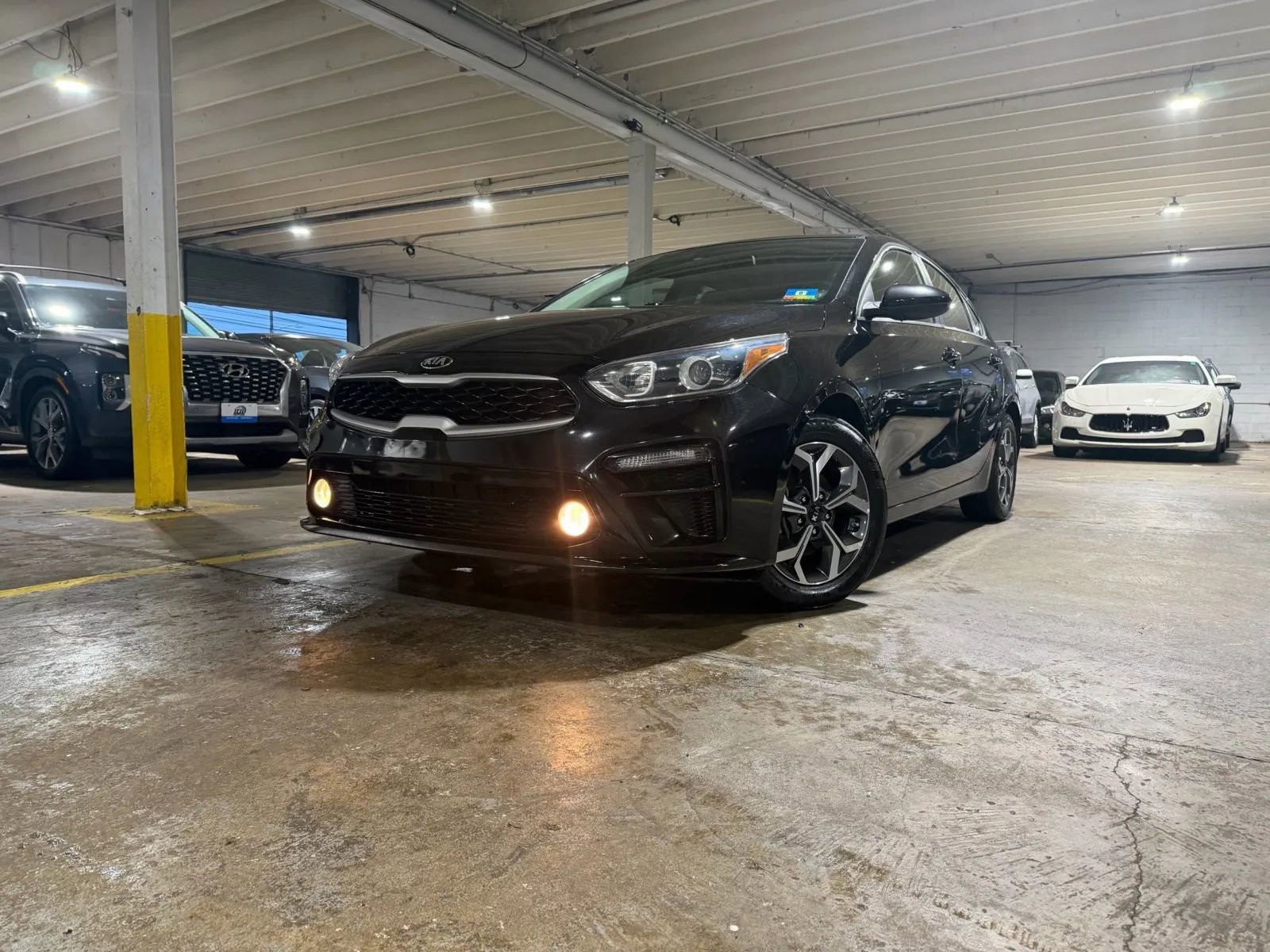 Used 2019 Kia Forte LXS FWD image 1