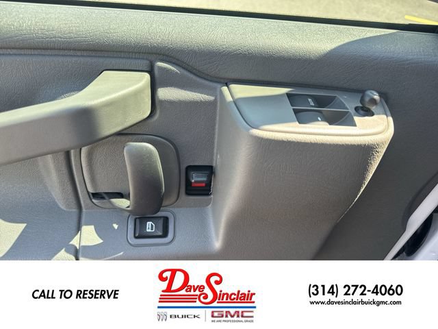 New 2026 GMC Savana 2500 RWD image 12
