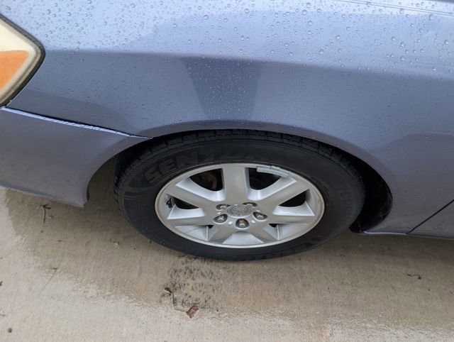 Used 2000 Toyota Avalon XLS FWD image 8