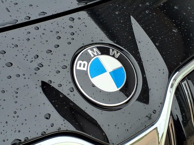 Used 2025 BMW 740i xDrive AWD/4WD image 27