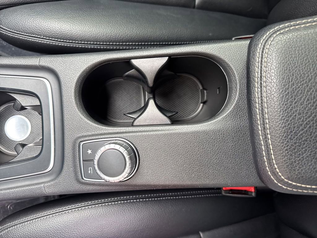 Used 2018 Mercedes-Benz GLA 250 4MATIC image 30