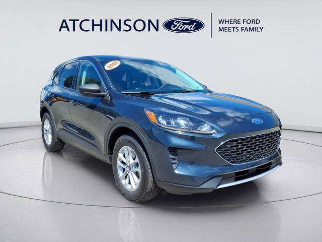 Certified 2022 Ford Escape SE w/ Cold Weather Package AWD/4WD image 3
