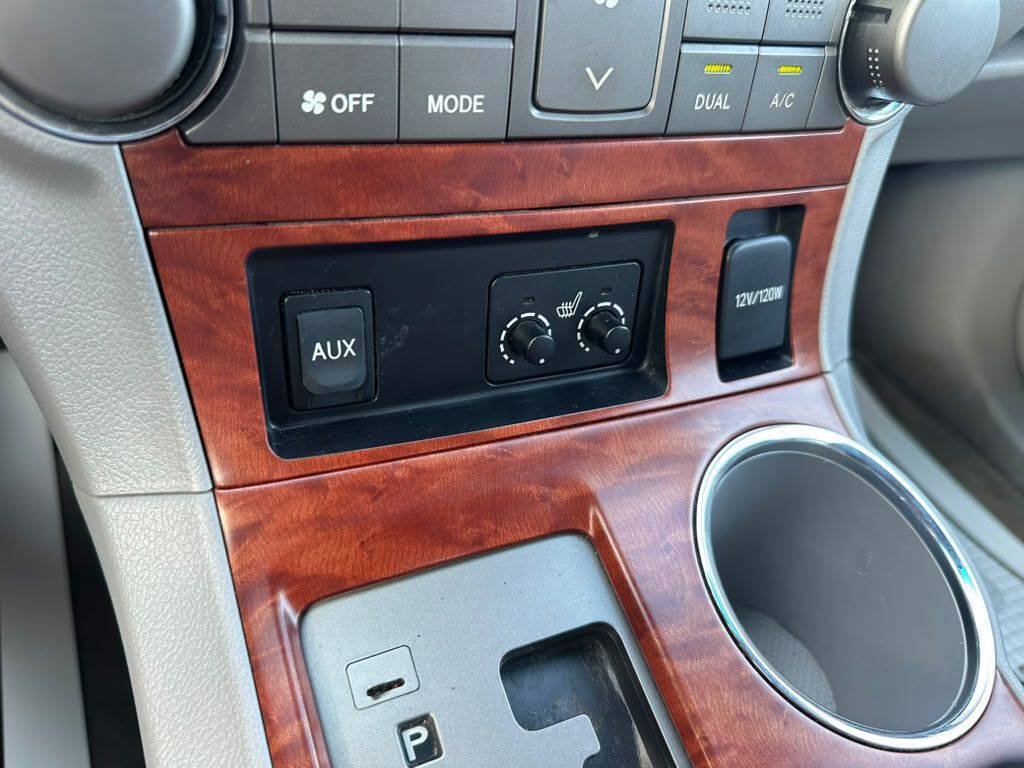 Used 2008 Toyota Highlander Limited AWD/4WD image 19