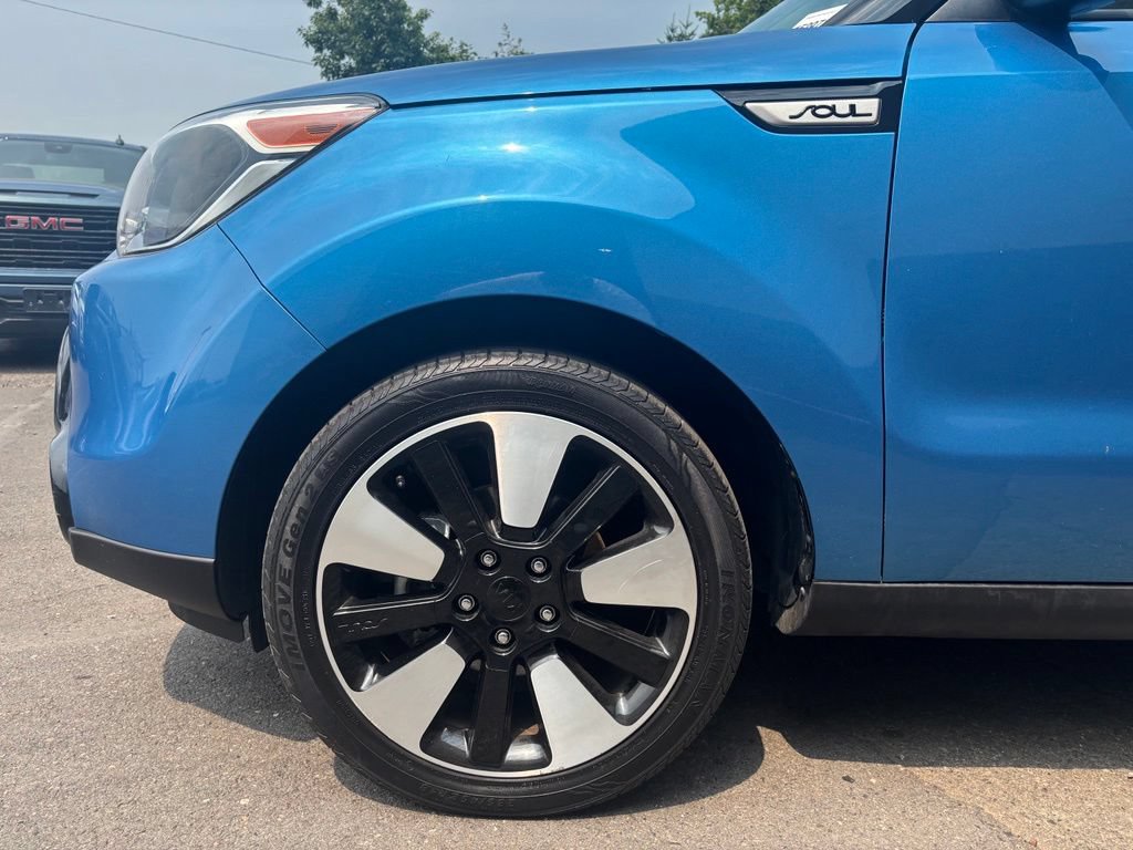 Used 2016 Kia Soul + w/ Designer's Package FWD image 6