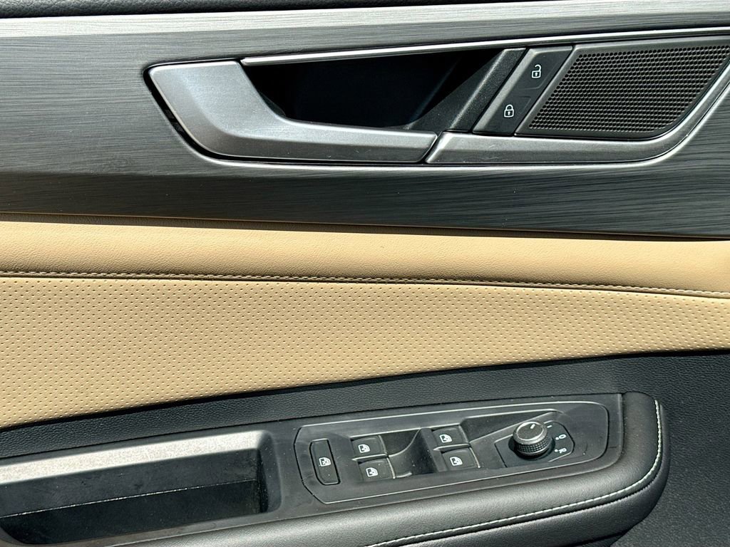 Used 2024 Volkswagen Atlas Cross Sport SE image 21