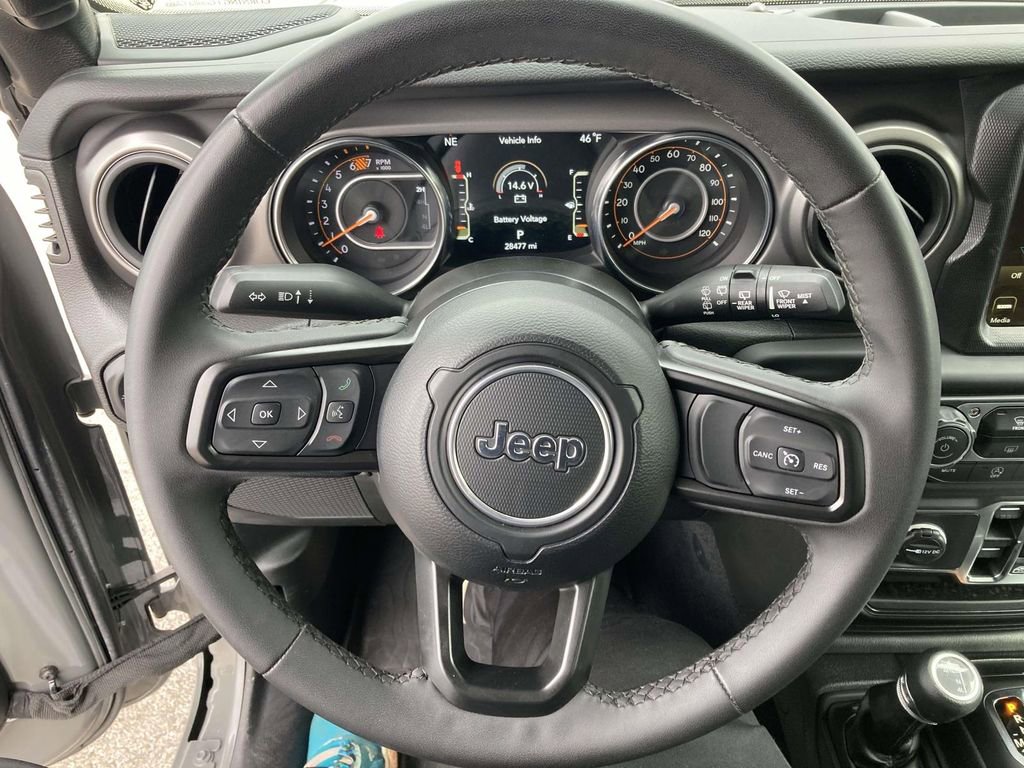 Used 2023 Jeep Wrangler Unlimited Sport image 29