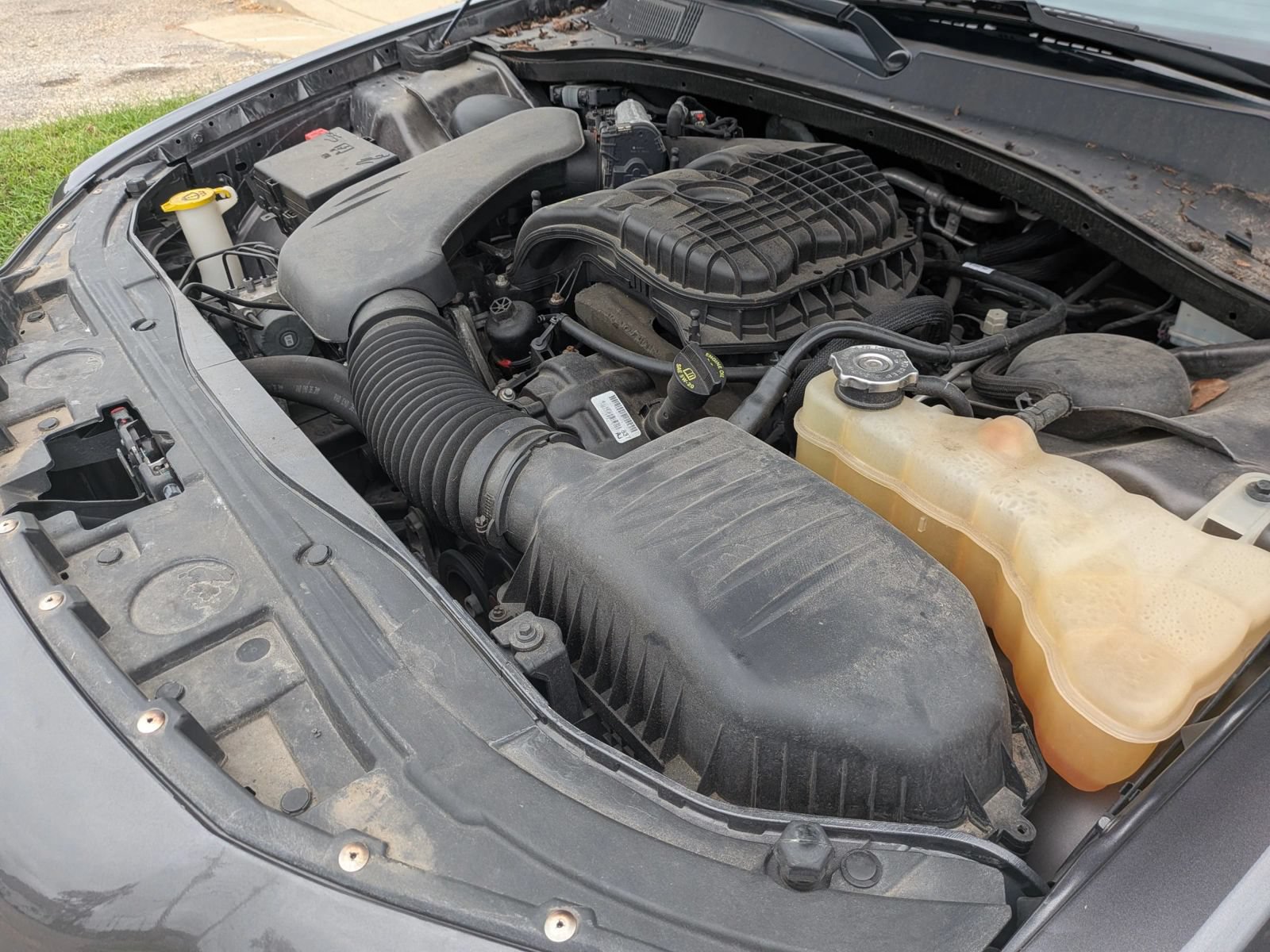 Used 2019 Chrysler 300 Limited RWD image 16