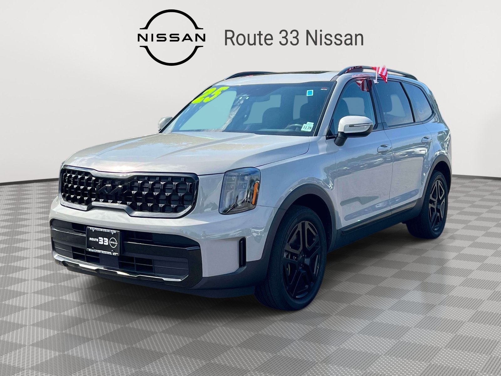Used 2025 Kia Telluride EX X-Line AWD/4WD image 2