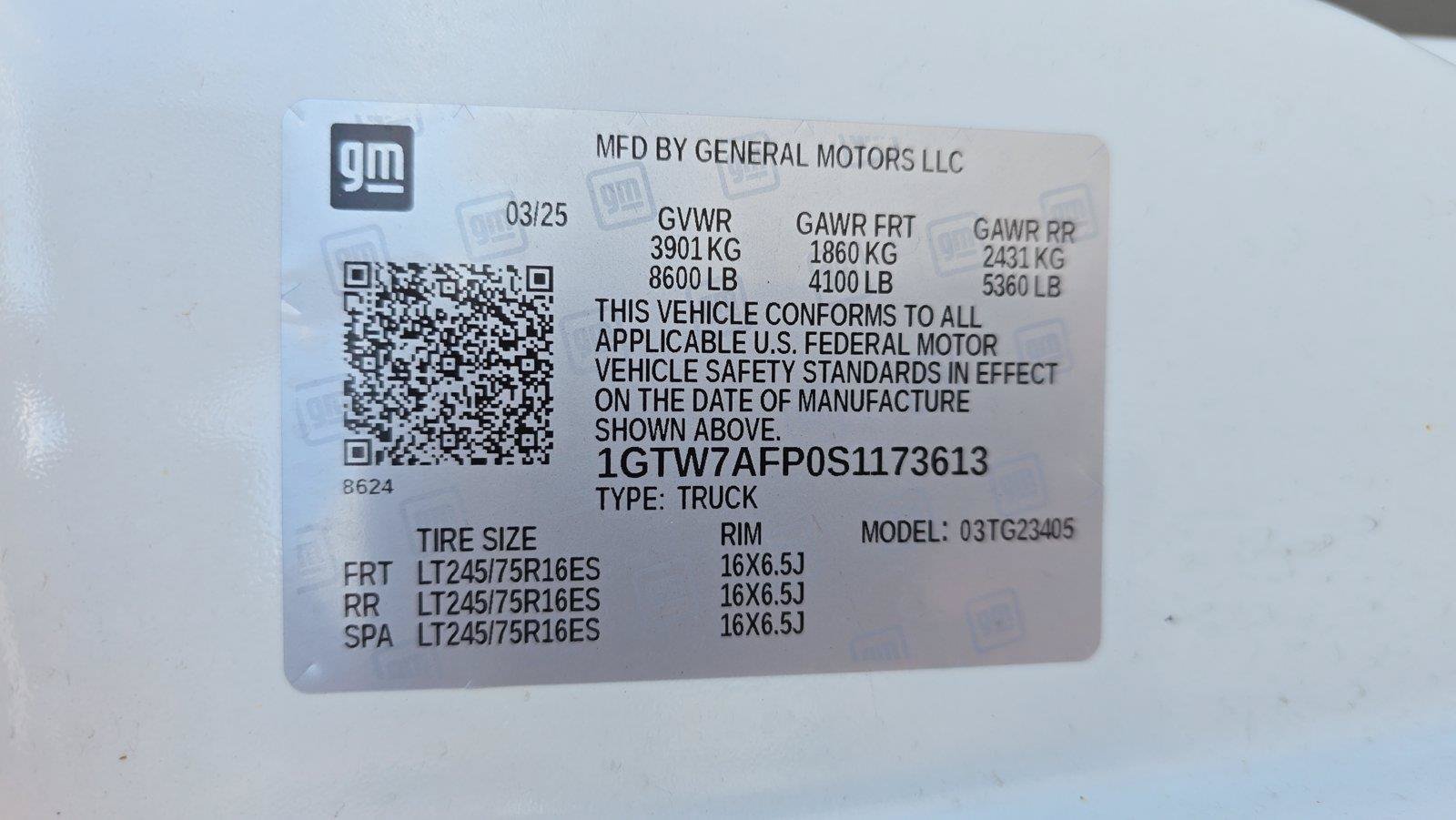 Used 2025 GMC Savana 2500 w/ Driver Convenience Package RWD image 26