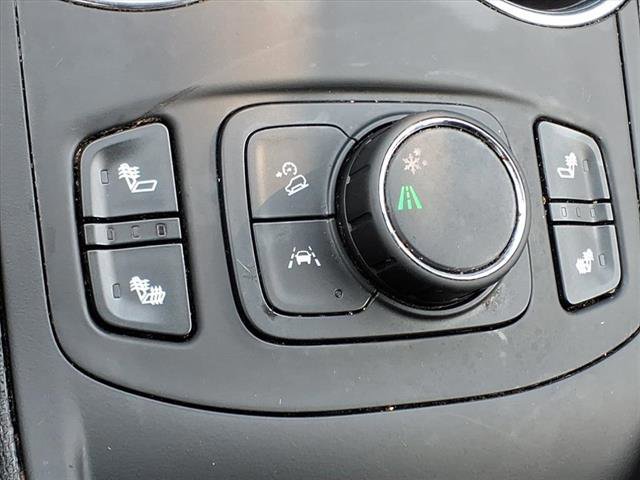 Used 2023 GMC Terrain SLE w/ Driver Convenience Package image 8