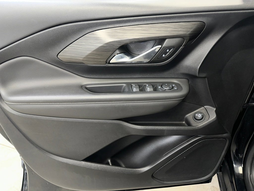 Certified 2022 GMC Terrain SLE w/ Driver Convenience Package image 5