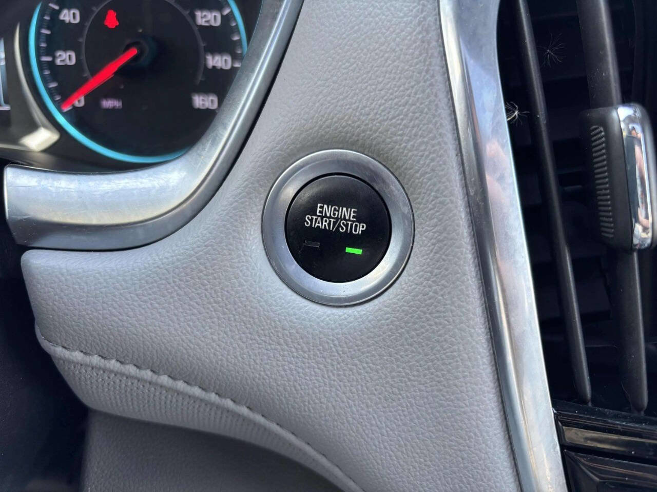 Used 2018 Chevrolet Traverse Premier image 35