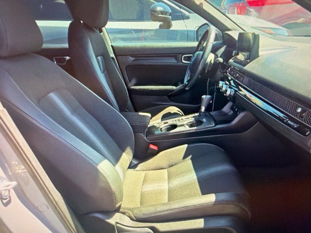 Used 2025 Honda Civic Sport image 12