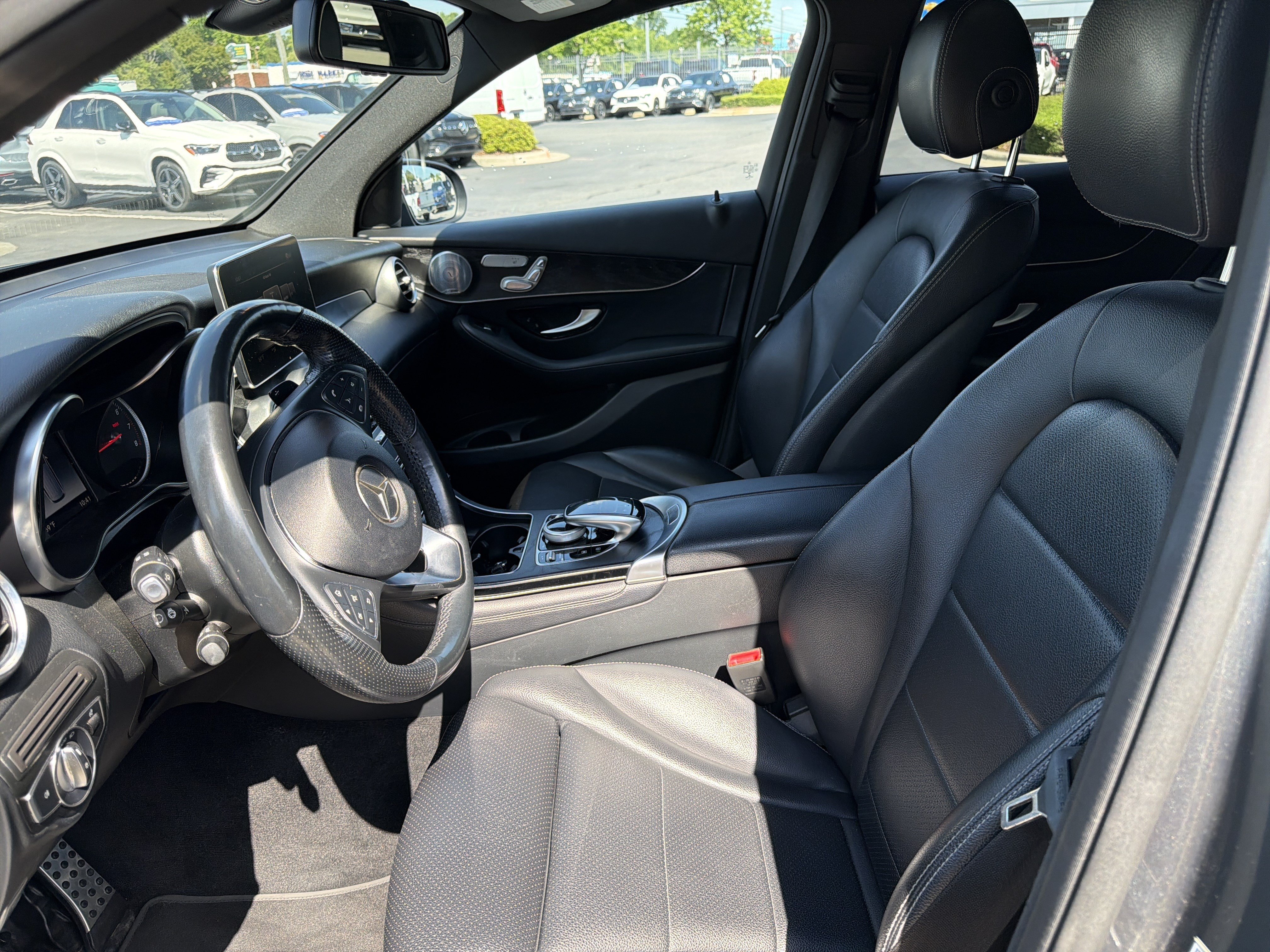 Used 2018 Mercedes-Benz GLC 300 4MATIC image 16