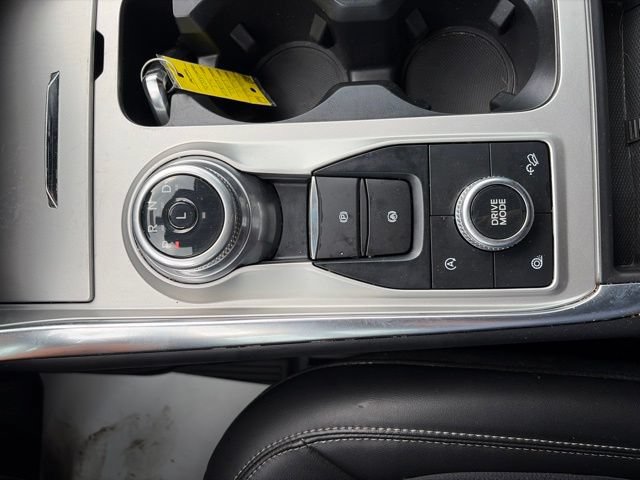 Used 2024 Ford Explorer XLT w/ Equipment Group 202A AWD/4WD image 16