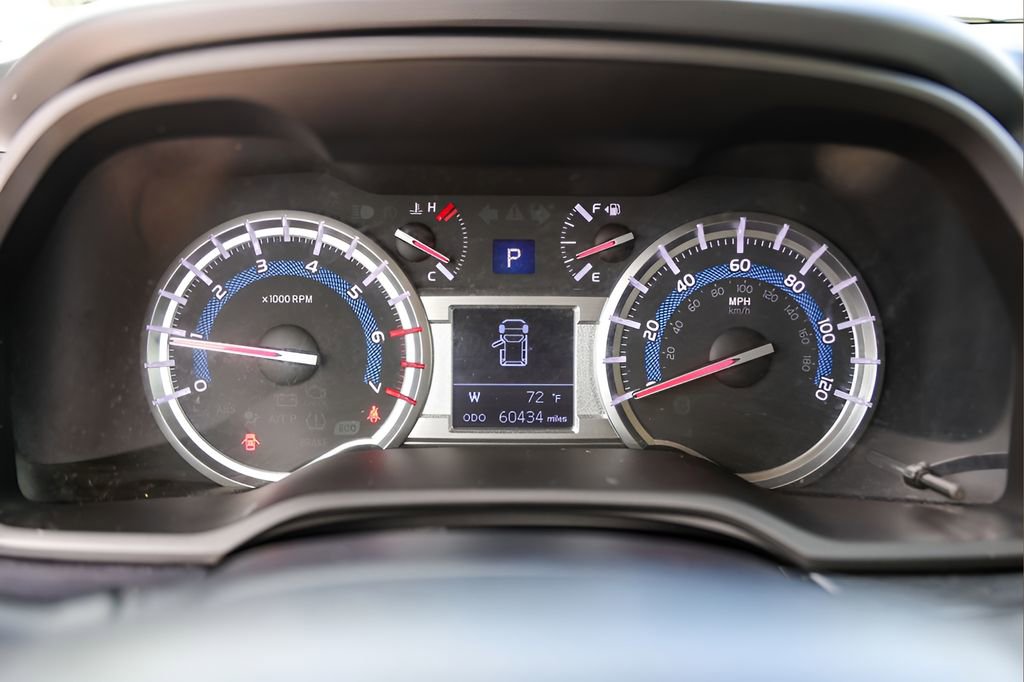 Used 2019 Toyota 4Runner SR5 AWD/4WD image 11