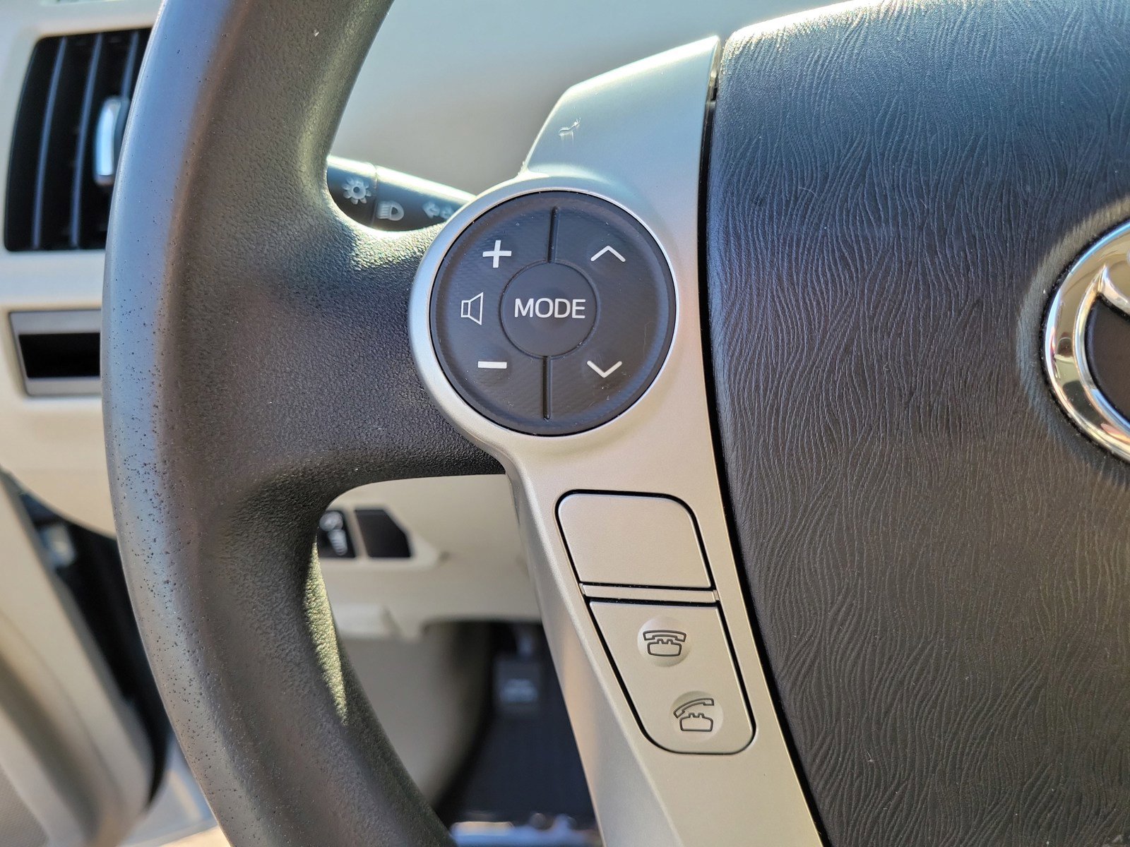 Used 2013 Toyota Prius V Two FWD image 18