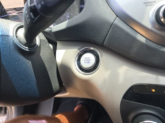 Used 2018 Hyundai Tucson Sport w/ Cargo Package FWD image 26