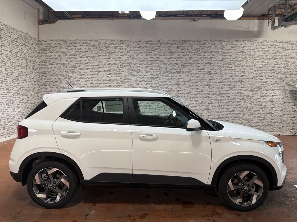 New 2026 Hyundai Venue SEL FWD image 8