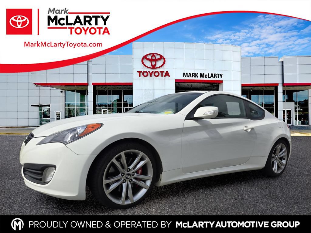 Used 2012 Hyundai Genesis 3.8 RWD image 1
