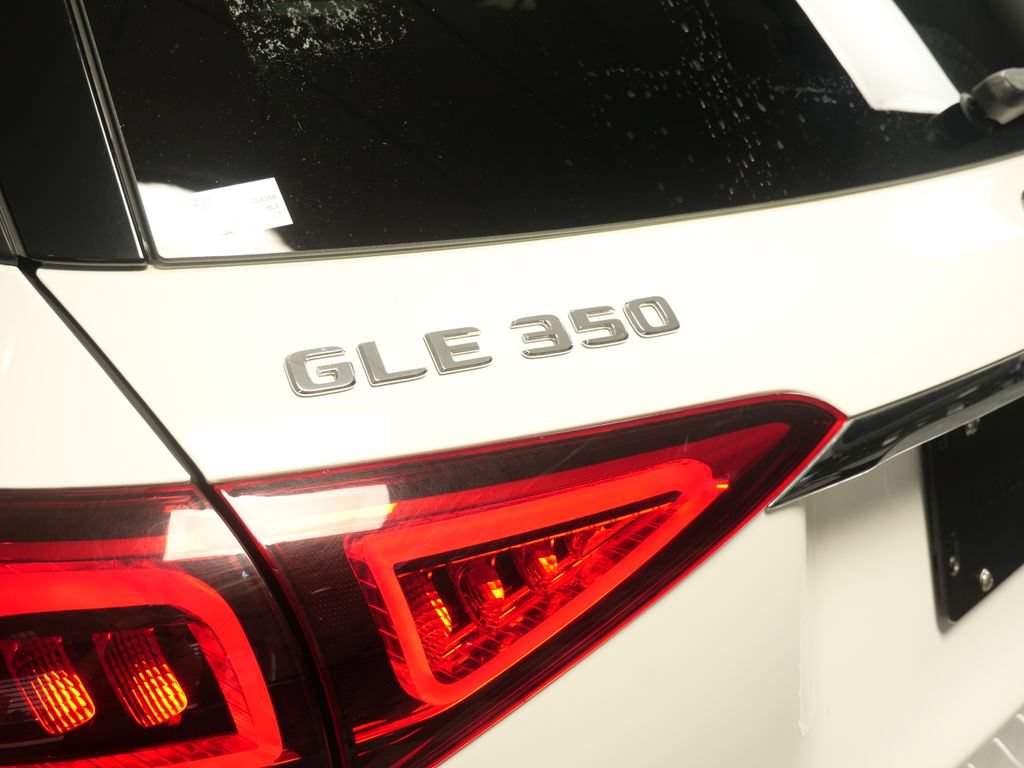 Used 2022 Mercedes-Benz GLE 350 4MATIC w/ Premium Package image 8