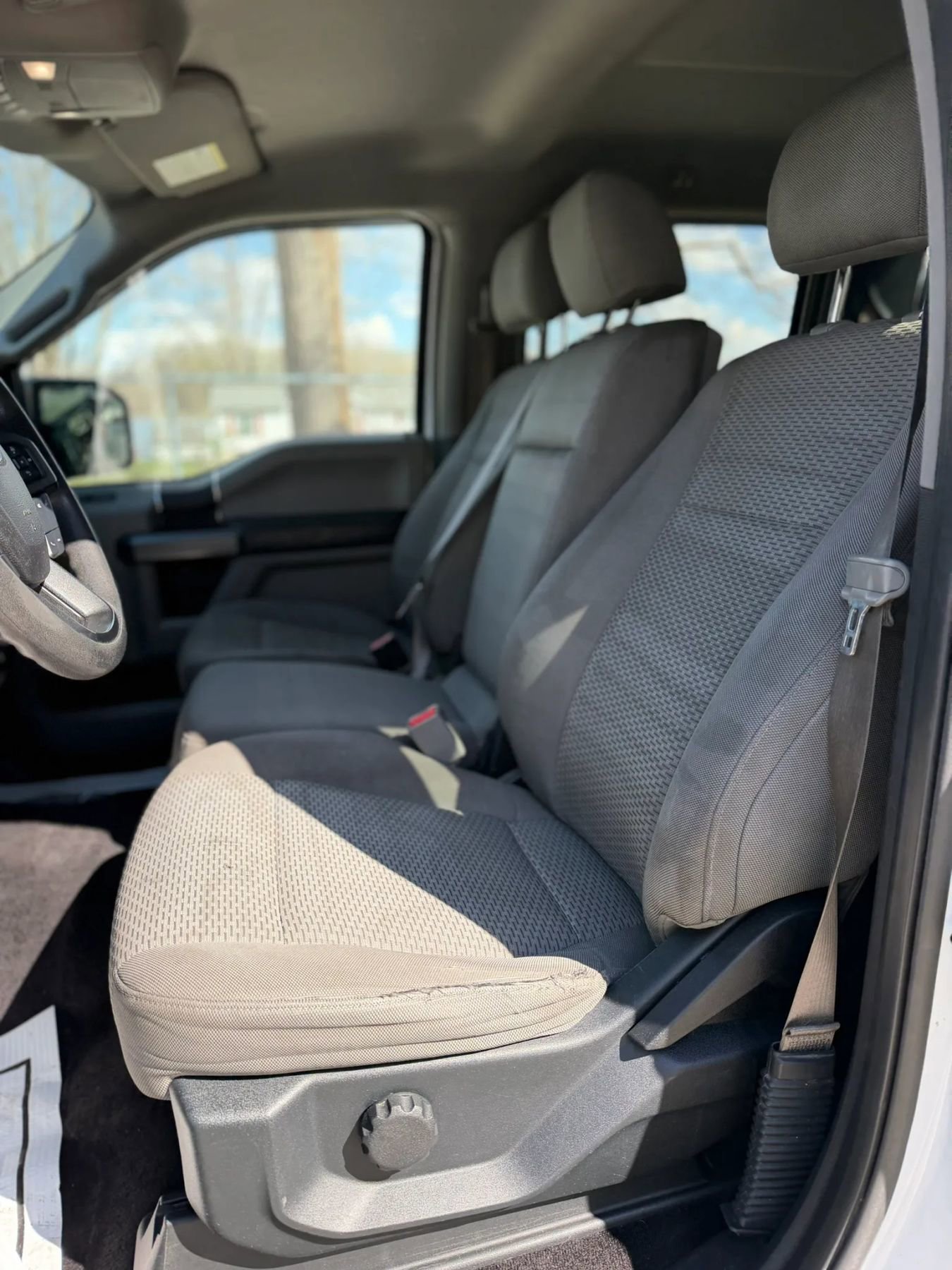 Used 2016 Ford F150 XLT image 11