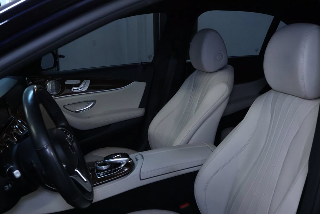 Used 2019 Mercedes-Benz E 300 4MATIC image 15