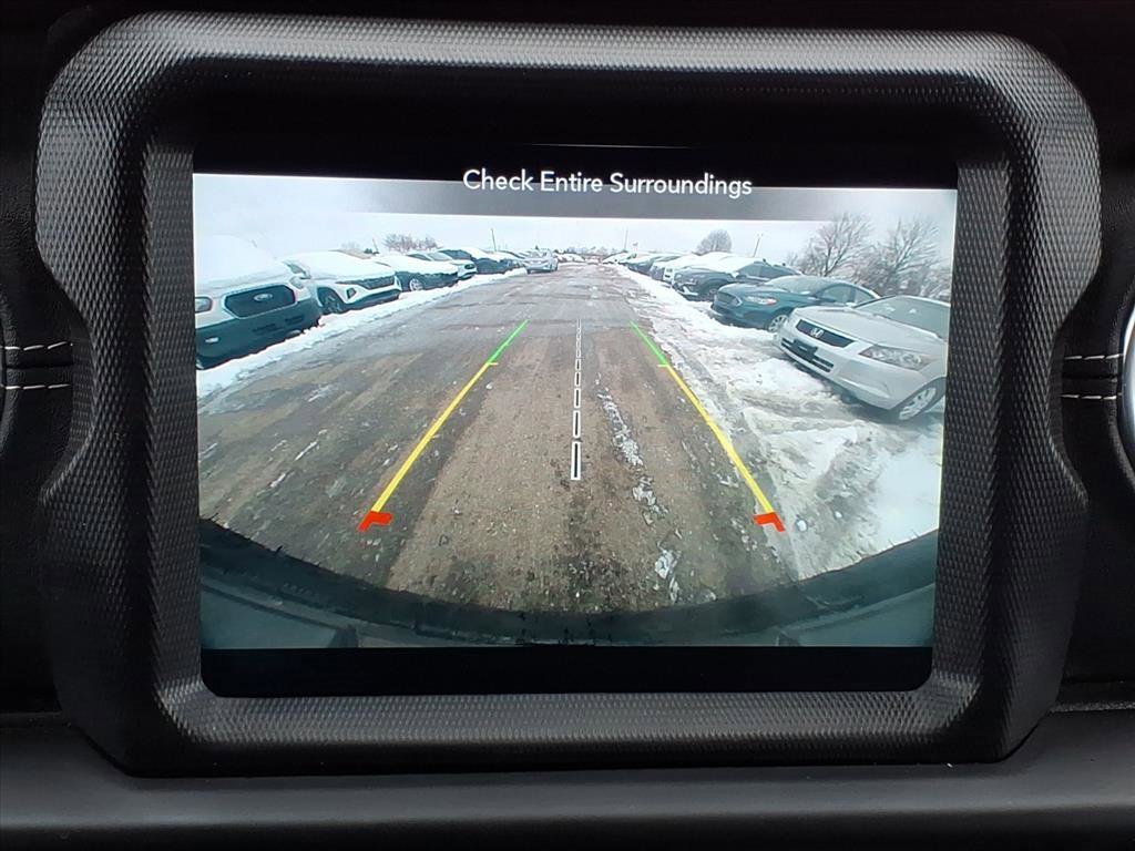 Used 2020 Jeep Wrangler Unlimited Sahara w/ Uconnect 4C Nav & Sound Group image 16