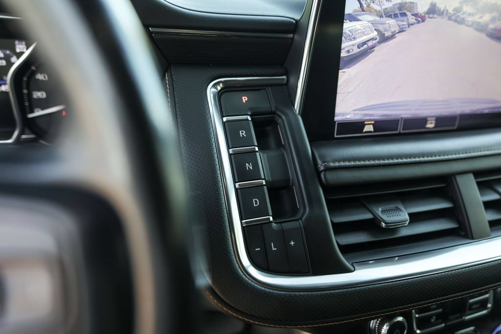 Used 2021 GMC Yukon AT4 w/ Rear Media and Nav Package AWD/4WD image 21