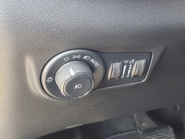 Used 2023 Jeep Compass Limited AWD/4WD image 9