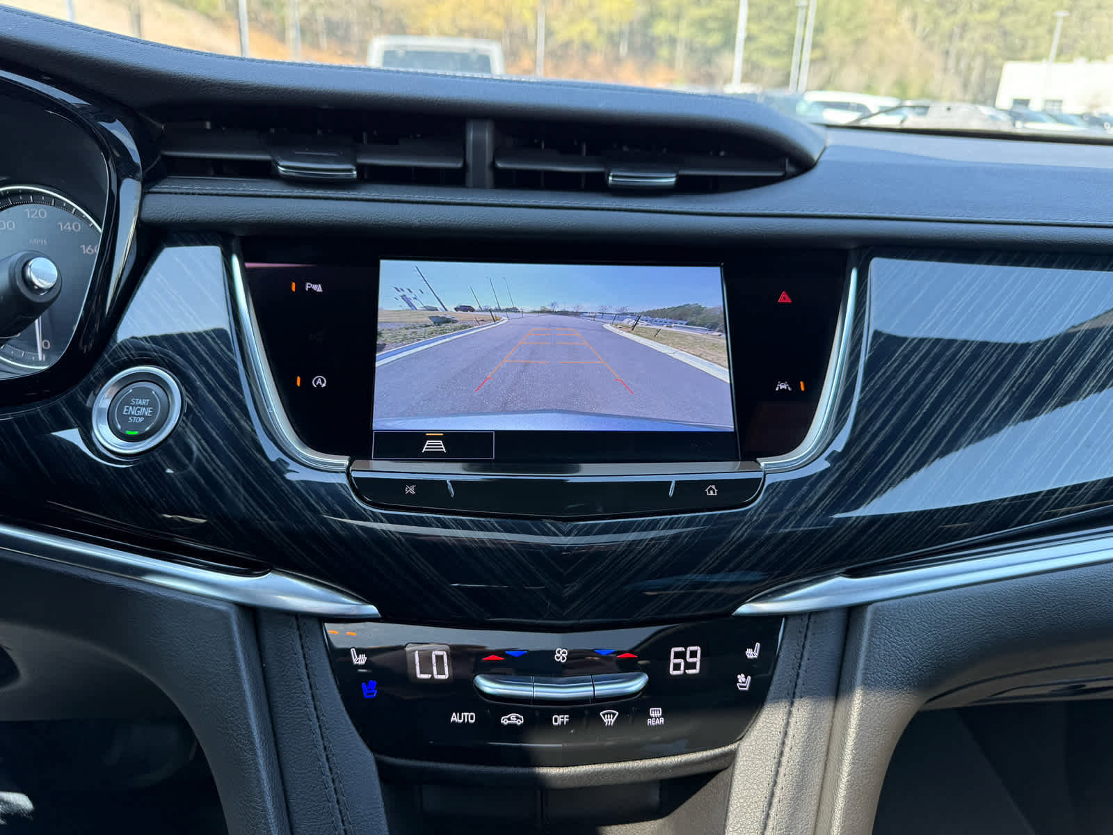 Used 2024 Cadillac XT6 Premium Luxury image 17