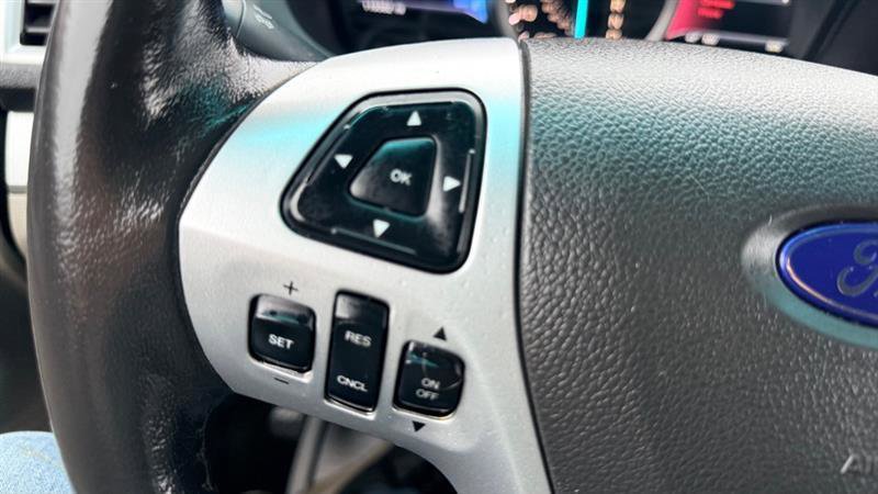 Used 2015 Ford Explorer XLT w/ Equipment Group 201B image 25