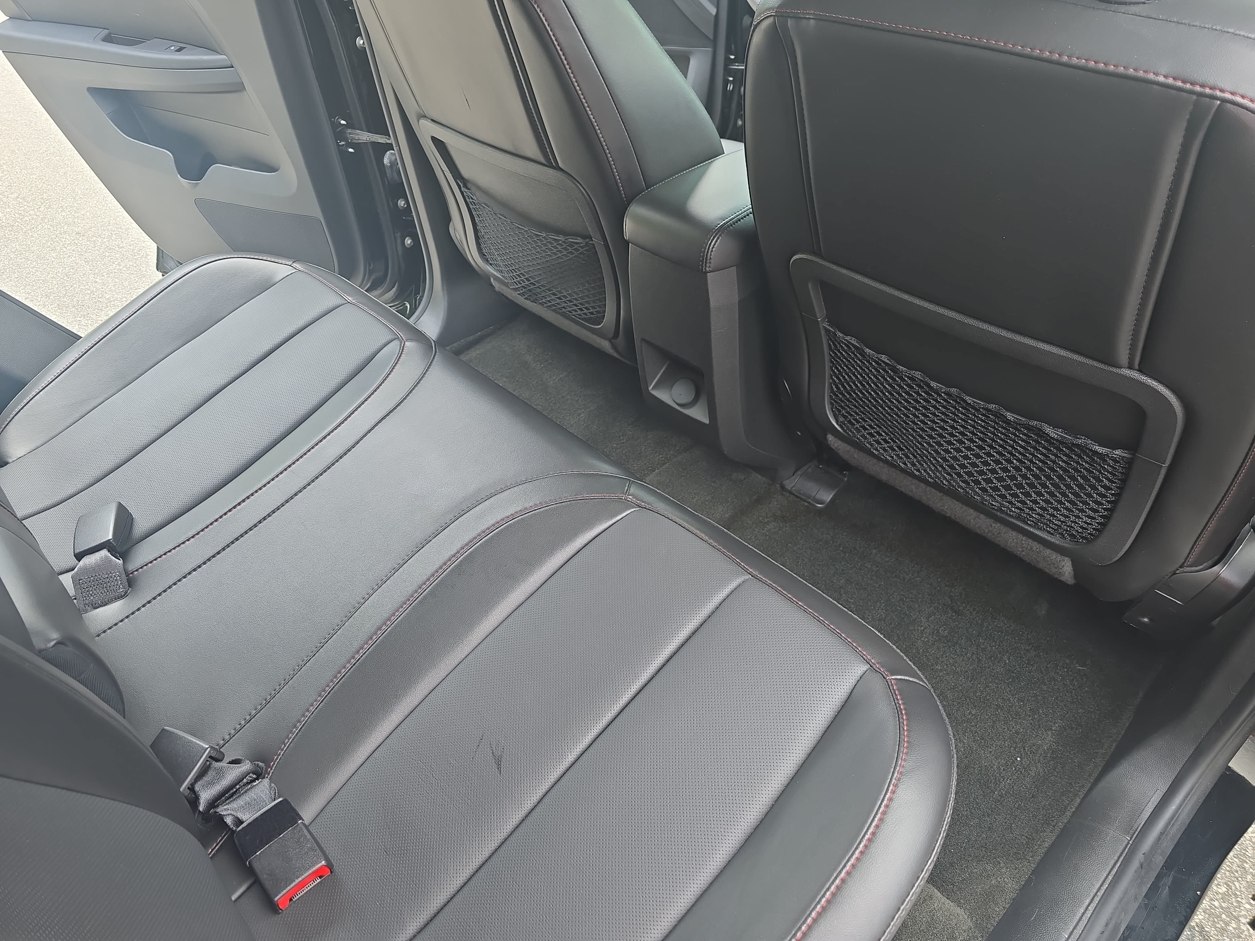 Used 2017 Chevrolet Equinox Premier w/ Enhanced Convenience Package FWD image 11