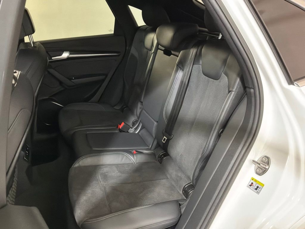 Used 2023 Audi SQ5 Premium w/ Convenience Package image 18