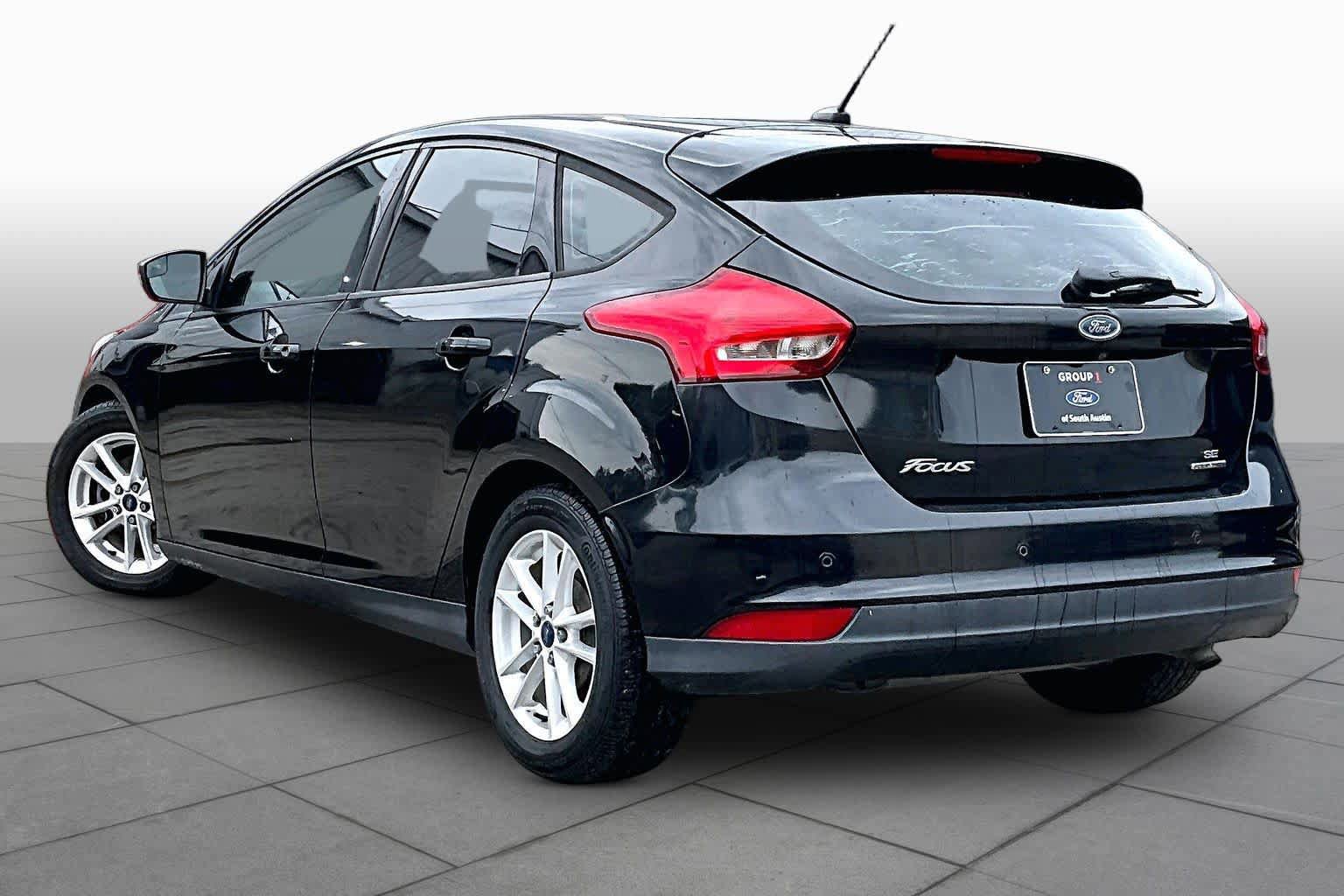 Used 2015 Ford Focus SE FWD image 12