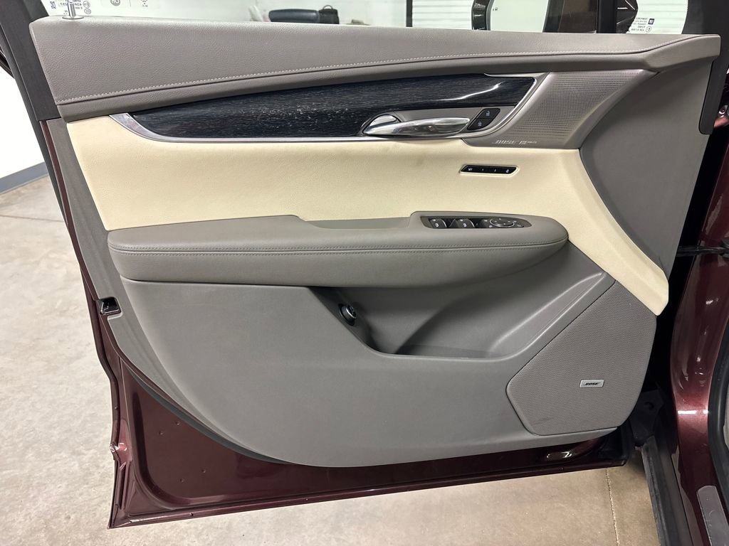 Used 2023 Cadillac XT6 Premium Luxury image 37