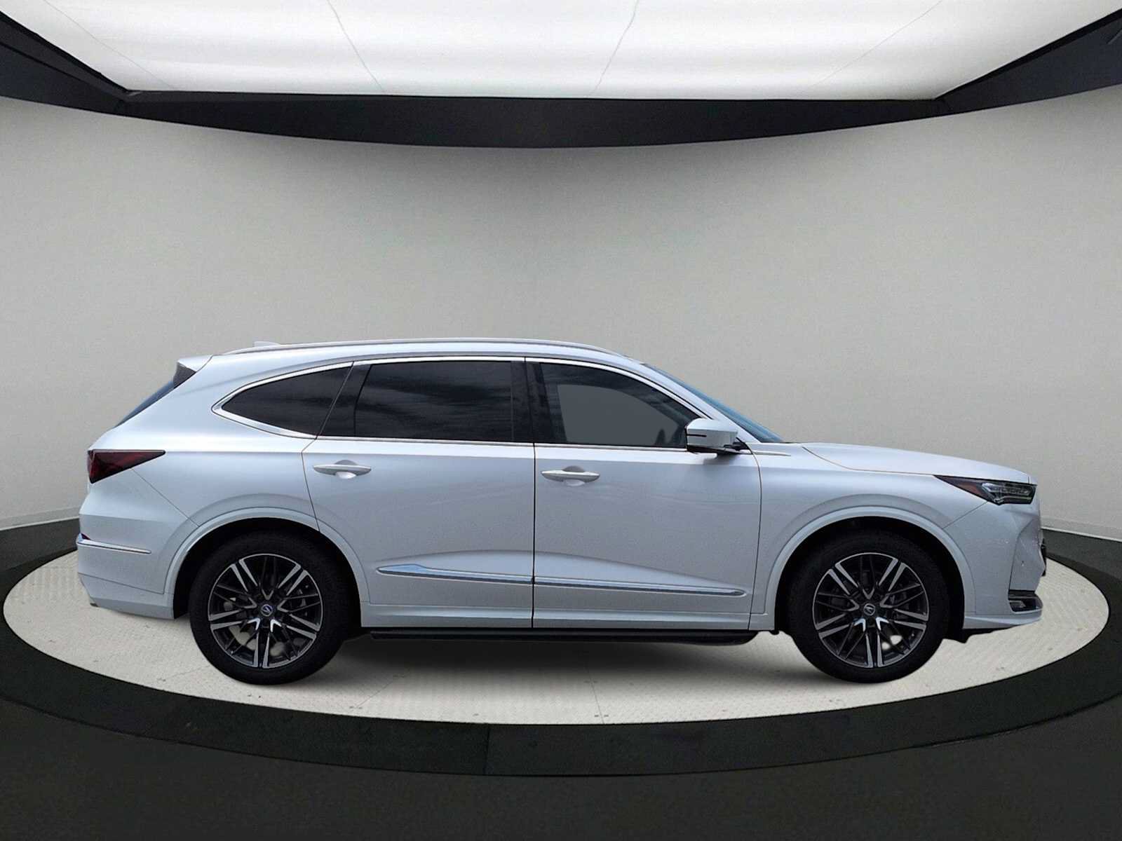 Used 2025 Acura MDX SH-AWD w/ Advance Package image 9