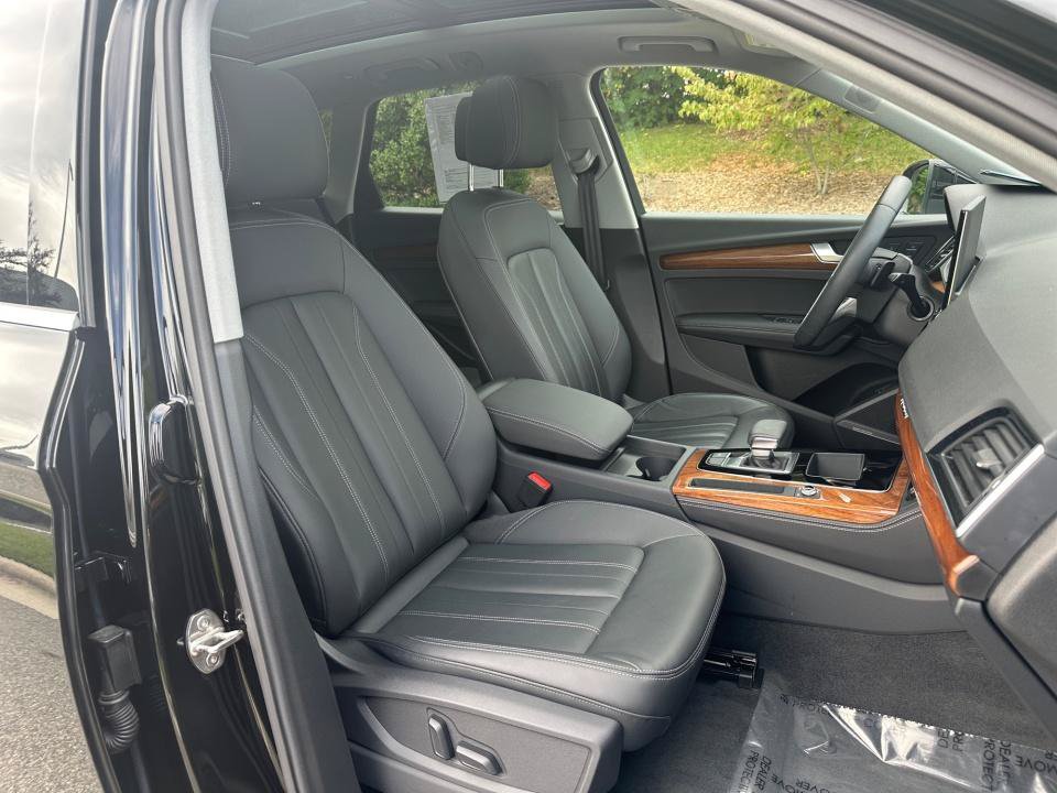 Used 2023 Audi Q5 2.0T Premium Plus w/ Premium Plus Package AWD/4WD image 30