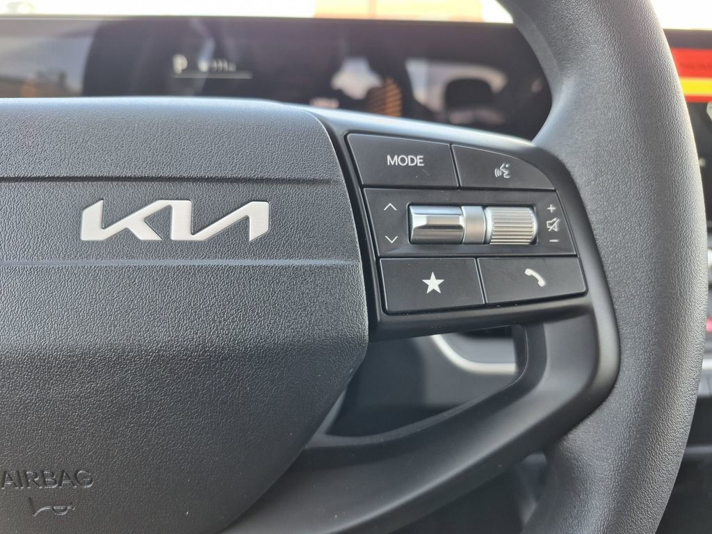 New 2026 Kia K4 LXS image 19