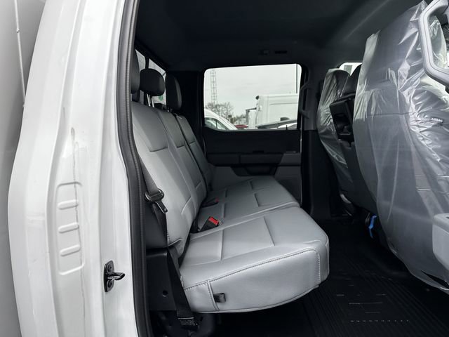 New 2026 Ford F550 4x4 Crew Cab image 39
