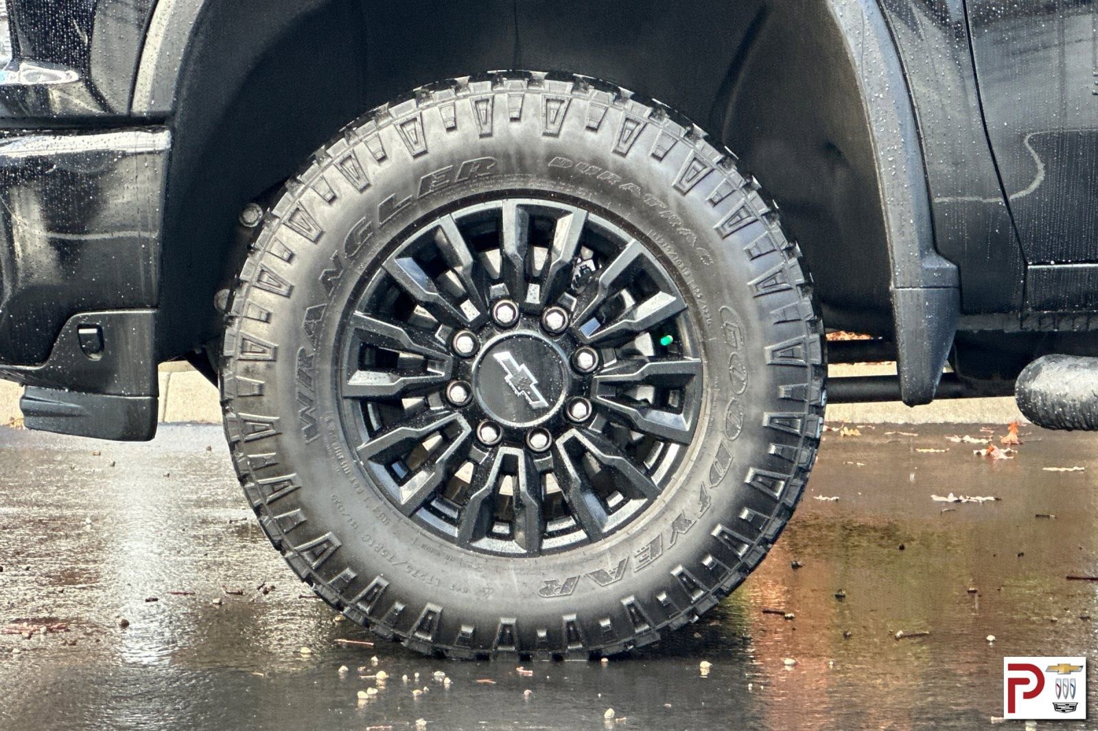 Certified 2022 Chevrolet Silverado 3500 LTZ w/ LTZ Plus Package image 34