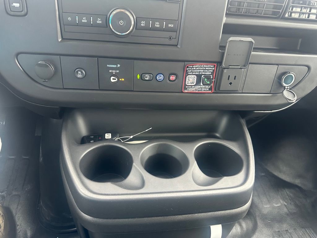 New 2025 Chevrolet Express 2500 w/ Enhanced Convenience Package image 9