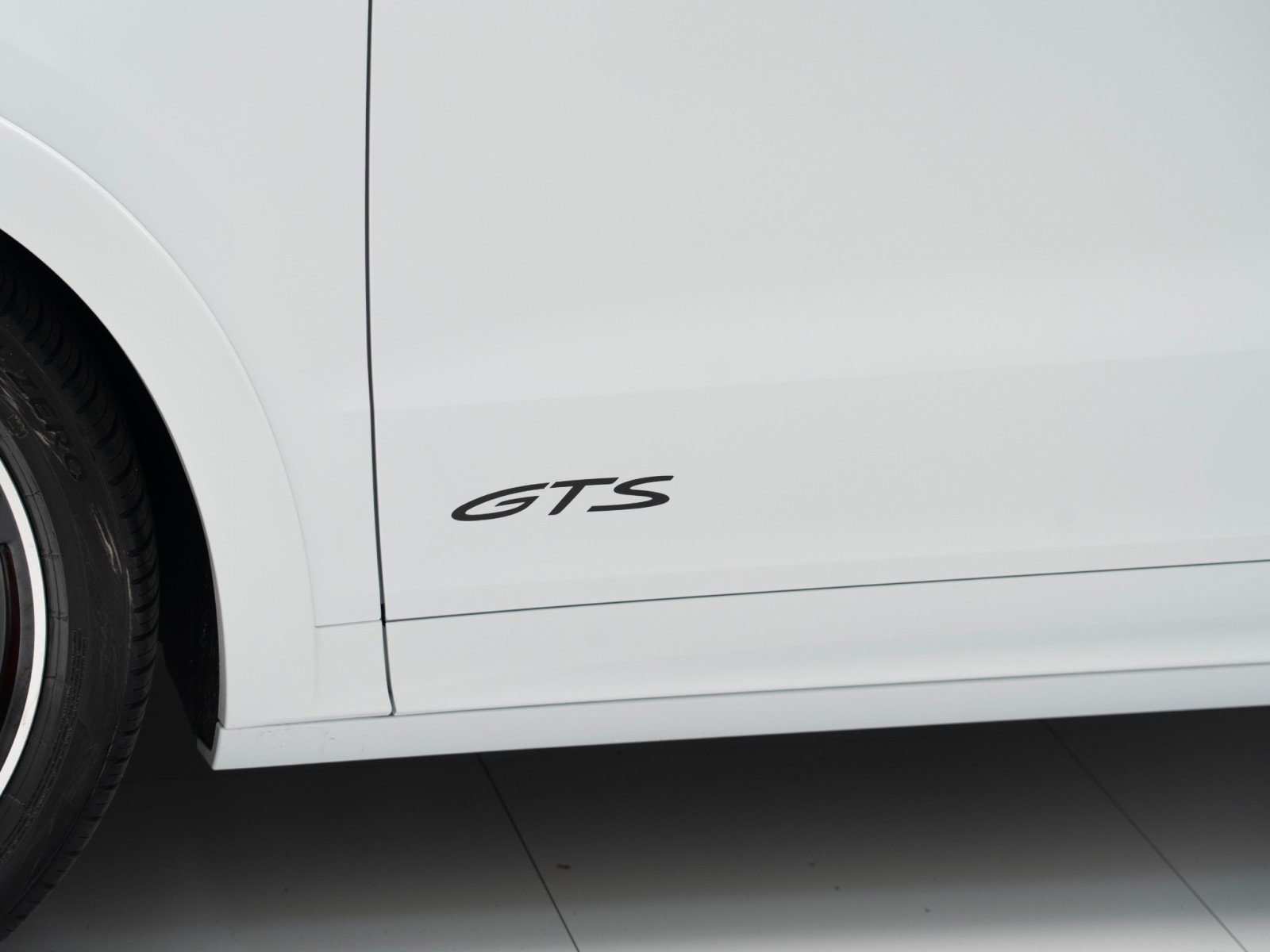 New 2026 Porsche Cayenne GTS AWD/4WD image 13