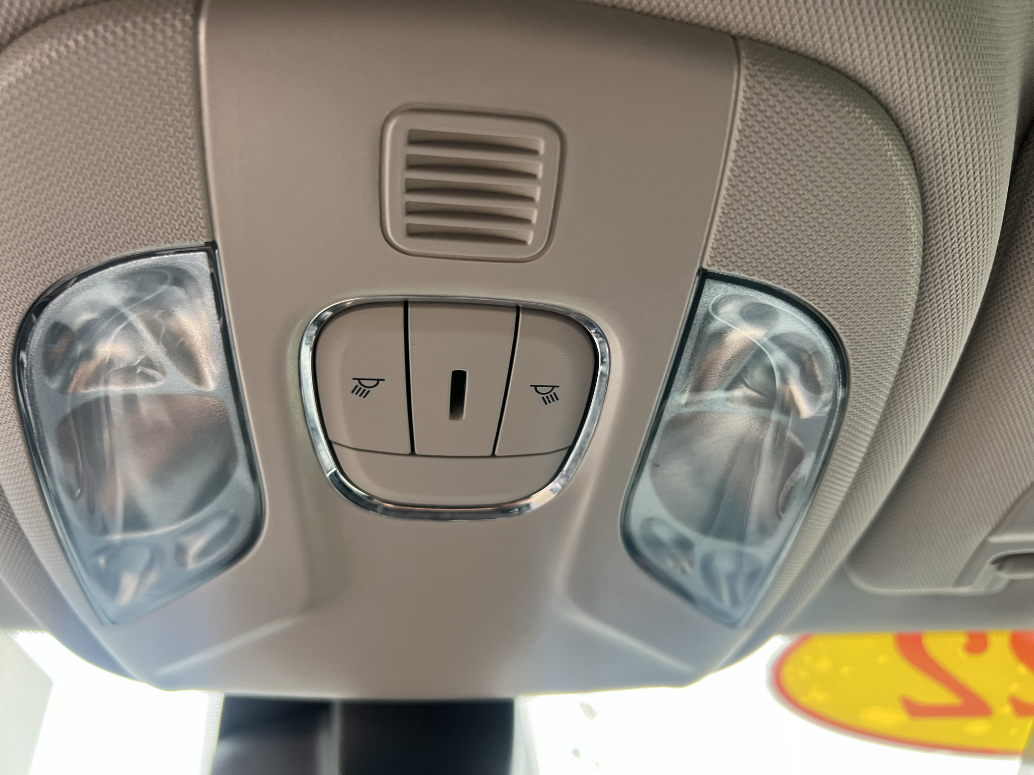 Used 2022 Jeep Compass Latitude FWD image 37