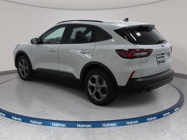 Certified 2025 Ford Escape ST-Line Select AWD/4WD image 7