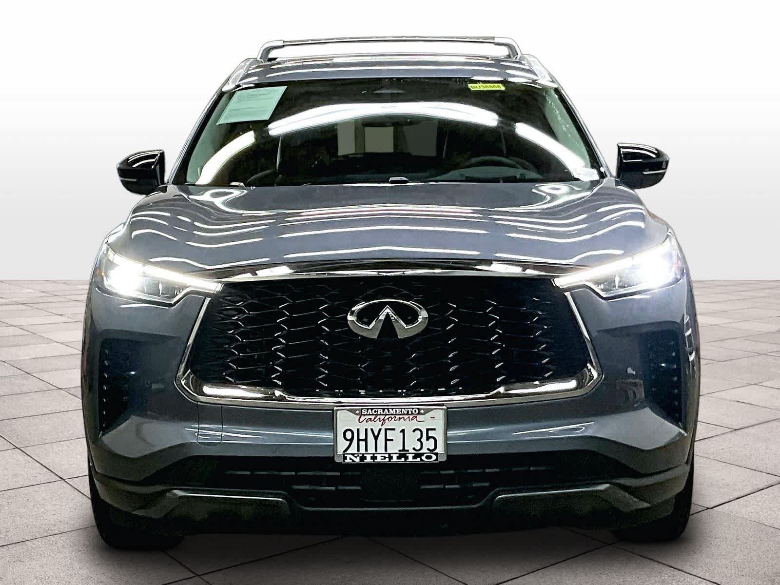 Used 2023 INFINITI QX60 Sensory w/ Vision Package AWD/4WD image 3
