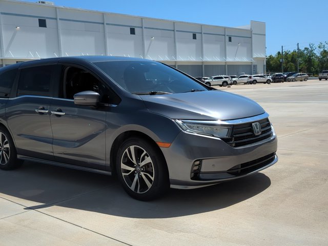 Used 2023 Honda Odyssey Touring image 3